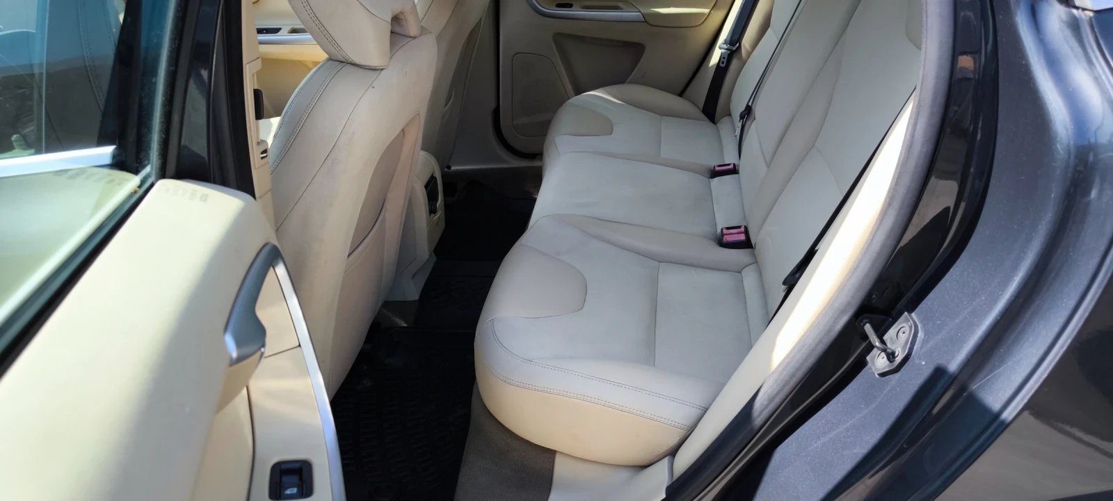 Volvo XC60 D5 Навигация, снимка 12 - Автомобили и джипове - 55888819
