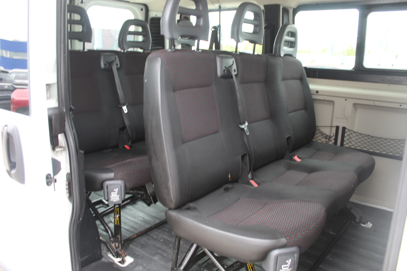 Peugeot Boxer COMBI 330L1H1 2.0 BlueHDI 130 E6/1803300 - изображение 5