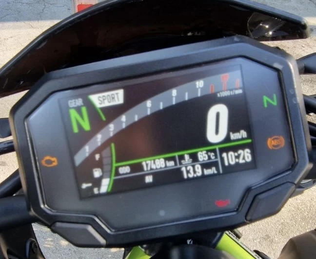 Kawasaki Z, снимка 13 - Мотоциклети и мототехника - 55549830