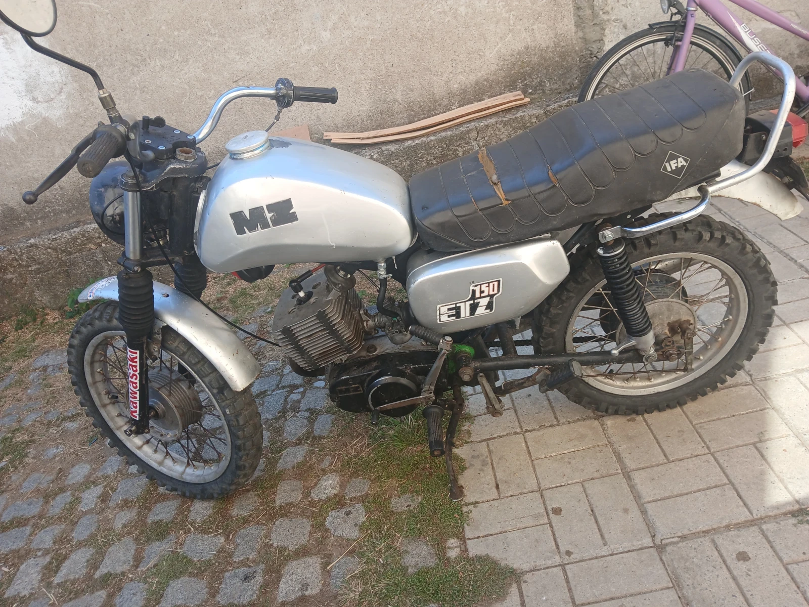 Mz 150 150