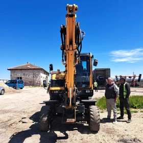 ����� �� �������� �� ����� Hyundai Robex r55w-9a 