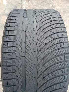 Гуми Зимни 285/30R20, снимка 1 - Гуми и джанти - 47547896