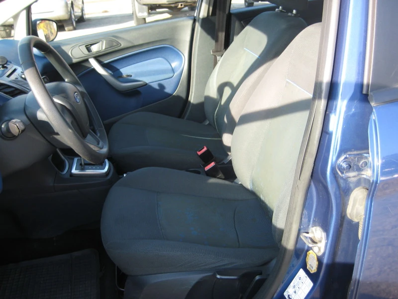 Ford Fiesta 1.4 avtomat, снимка 6 - Автомобили и джипове - 39931178