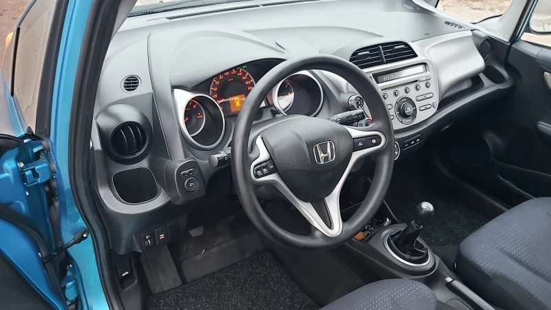 Honda Jazz лек, снимка 7 - Автомобили и джипове - 47959709