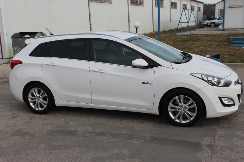 Hyundai I30 1.6 GDI 135к.с. Уникат Швейцария, снимка 4 - Автомобили и джипове - 48492694