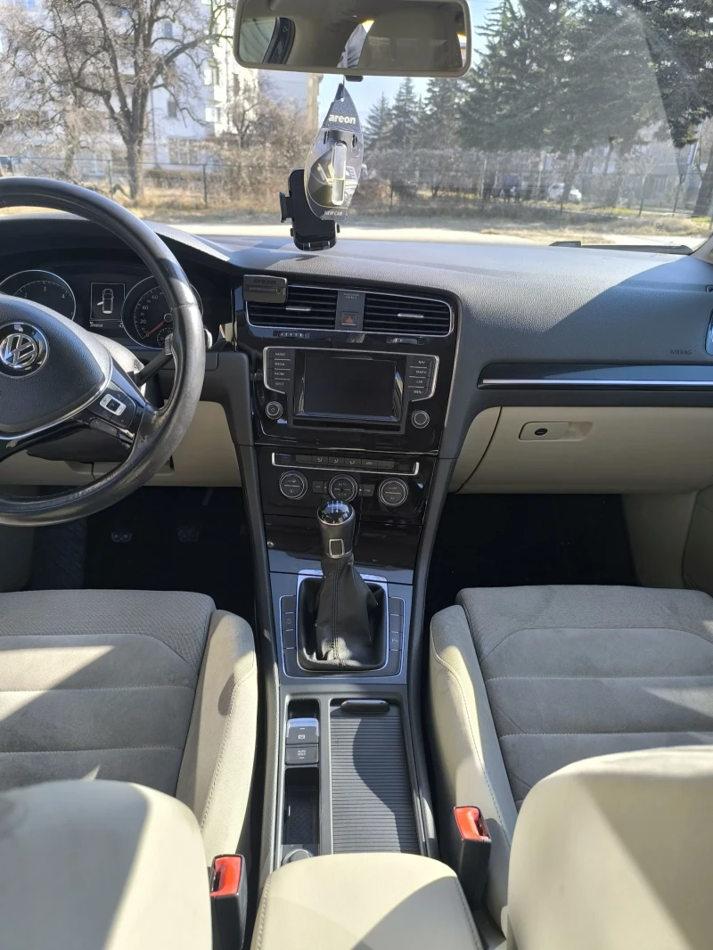 VW Golf 1.6 дизел, снимка 10 - Автомобили и джипове - 49441259