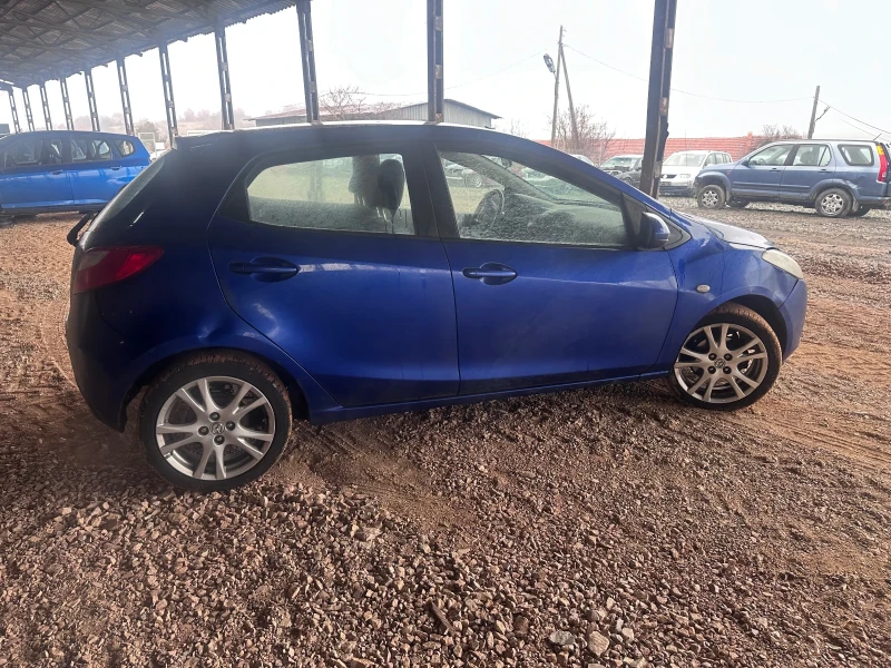 Mazda 2 1.5, снимка 6 - Автомобили и джипове - 49452361