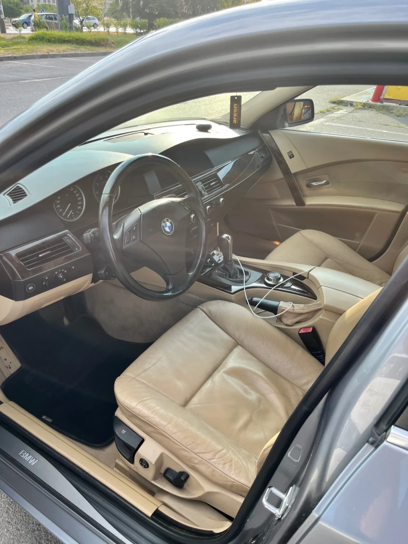 BMW 523, снимка 4 - Автомобили и джипове - 52657163