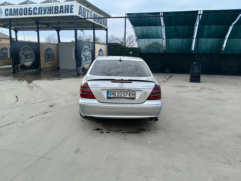 Mercedes-Benz E 280, снимка 2 - Автомобили и джипове - 53089558
