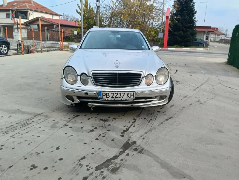 Mercedes-Benz E 280, снимка 4 - Автомобили и джипове - 53089558