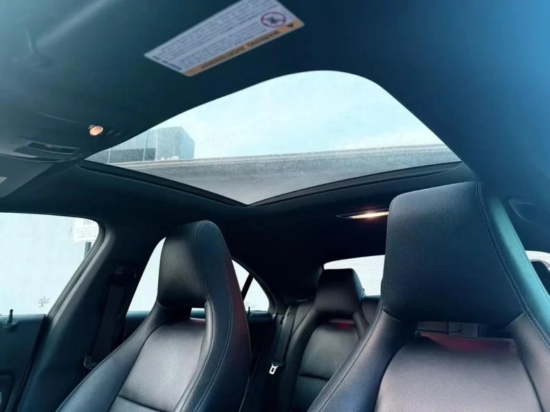 Mercedes-Benz CLA 250 * AMG PACK* KYELESS* 4 MATIC* PANO* , снимка 14 - Автомобили и джипове - 53270685