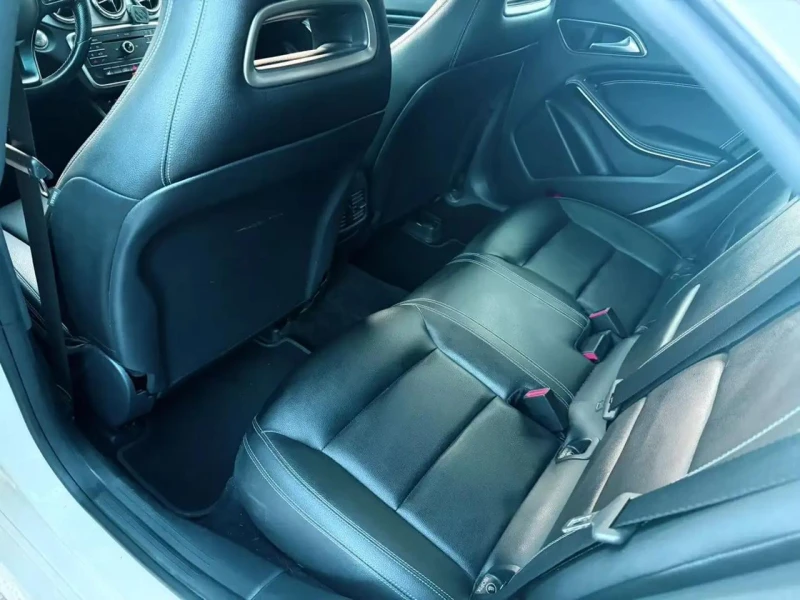 Mercedes-Benz CLA 250 * AMG PACK* KYELESS* 4 MATIC* PANO* , снимка 15 - Автомобили и джипове - 53270685