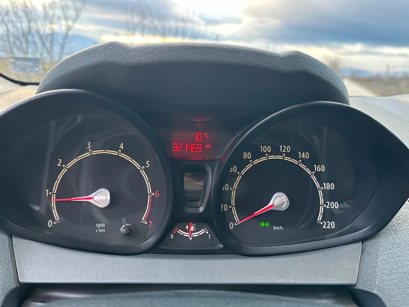 Ford Fiesta 1.6 120кс ГАЗ, снимка 9 - Автомобили и джипове - 53597052