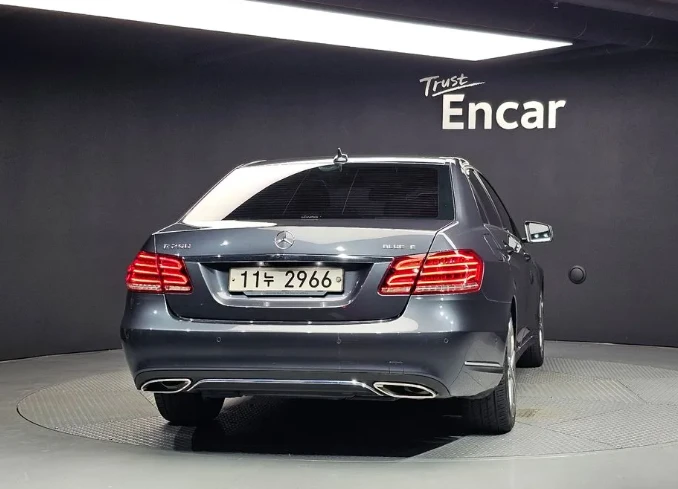 Mercedes-Benz E 250 4Matic Avantgarde - изображение 4