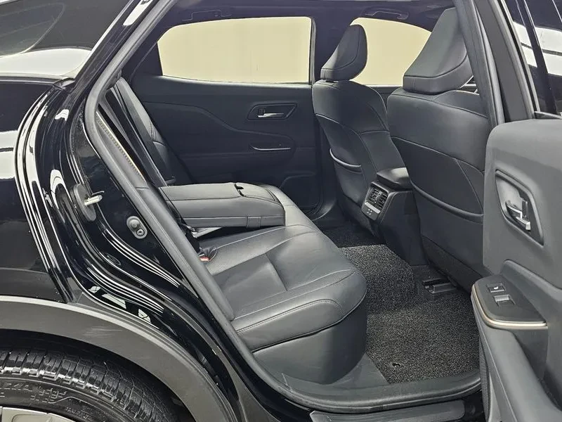 Toyota Crown 2.5 Хибрид 4x4, снимка 10 - Автомобили и джипове - 55809358