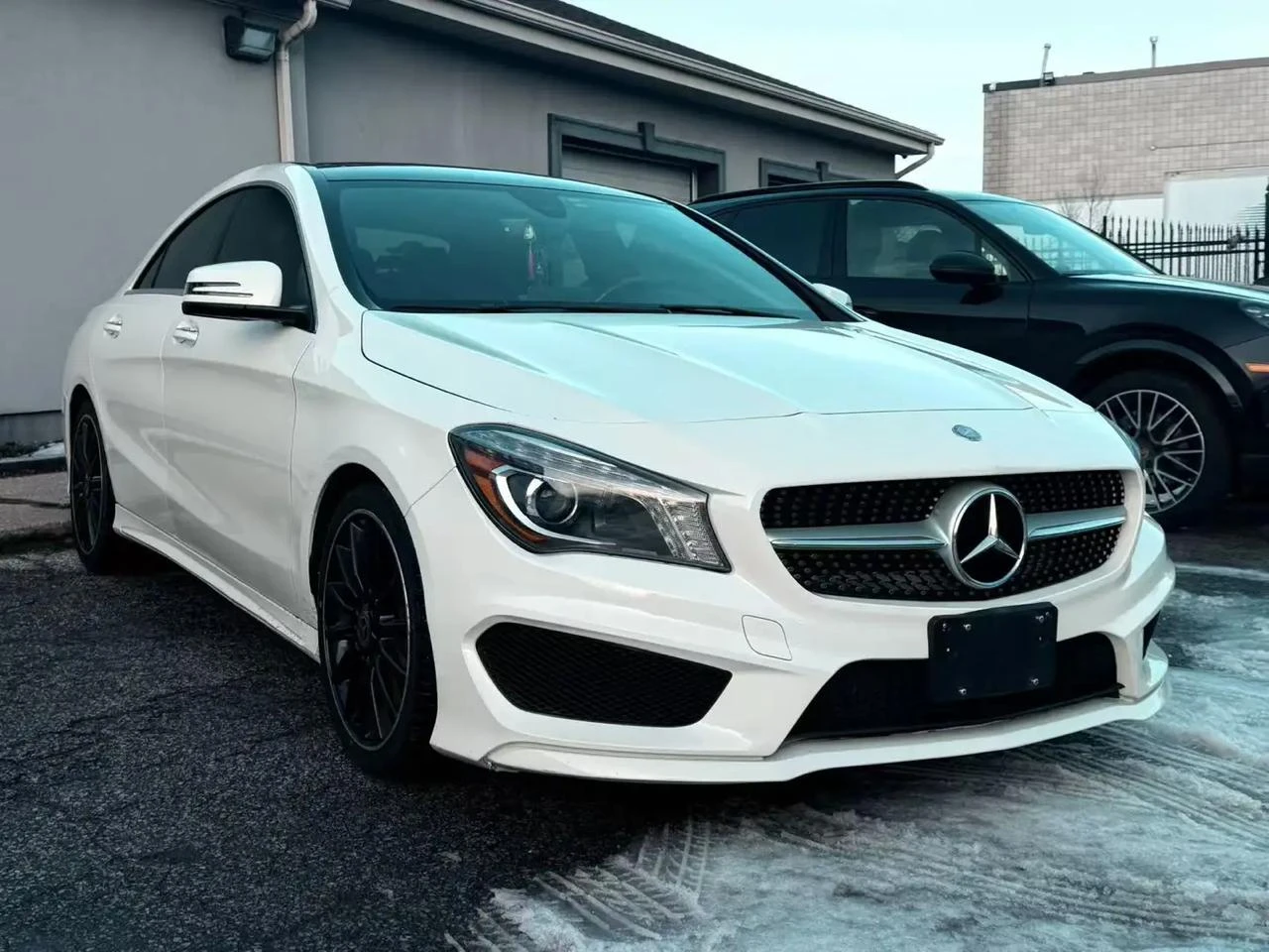 Mercedes-Benz CLA 250 * AMG PACK* KYELESS* 4 MATIC* PANO* , снимка 1