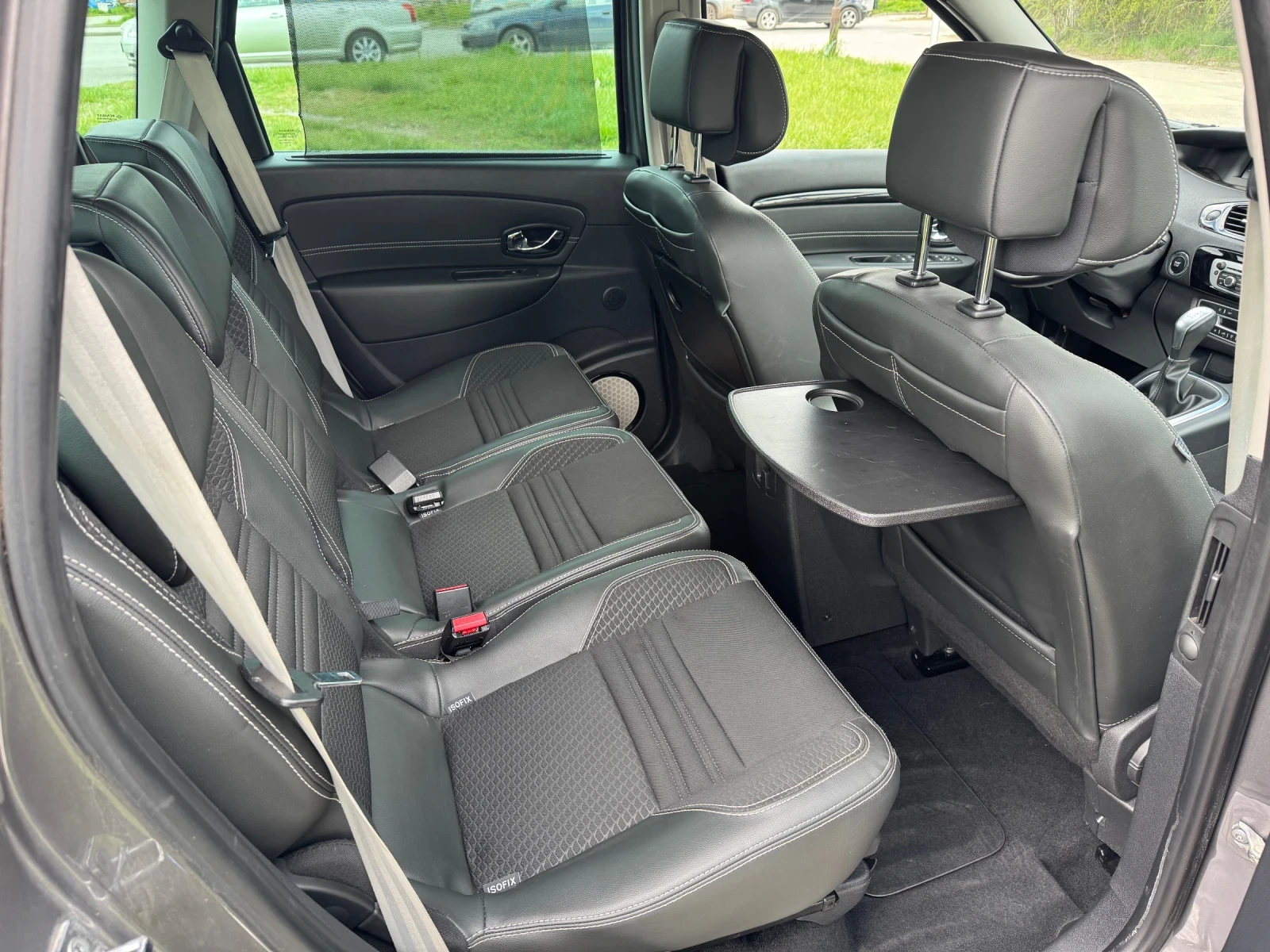 Renault Grand scenic 1.5DCi Автоматик - изображение 9