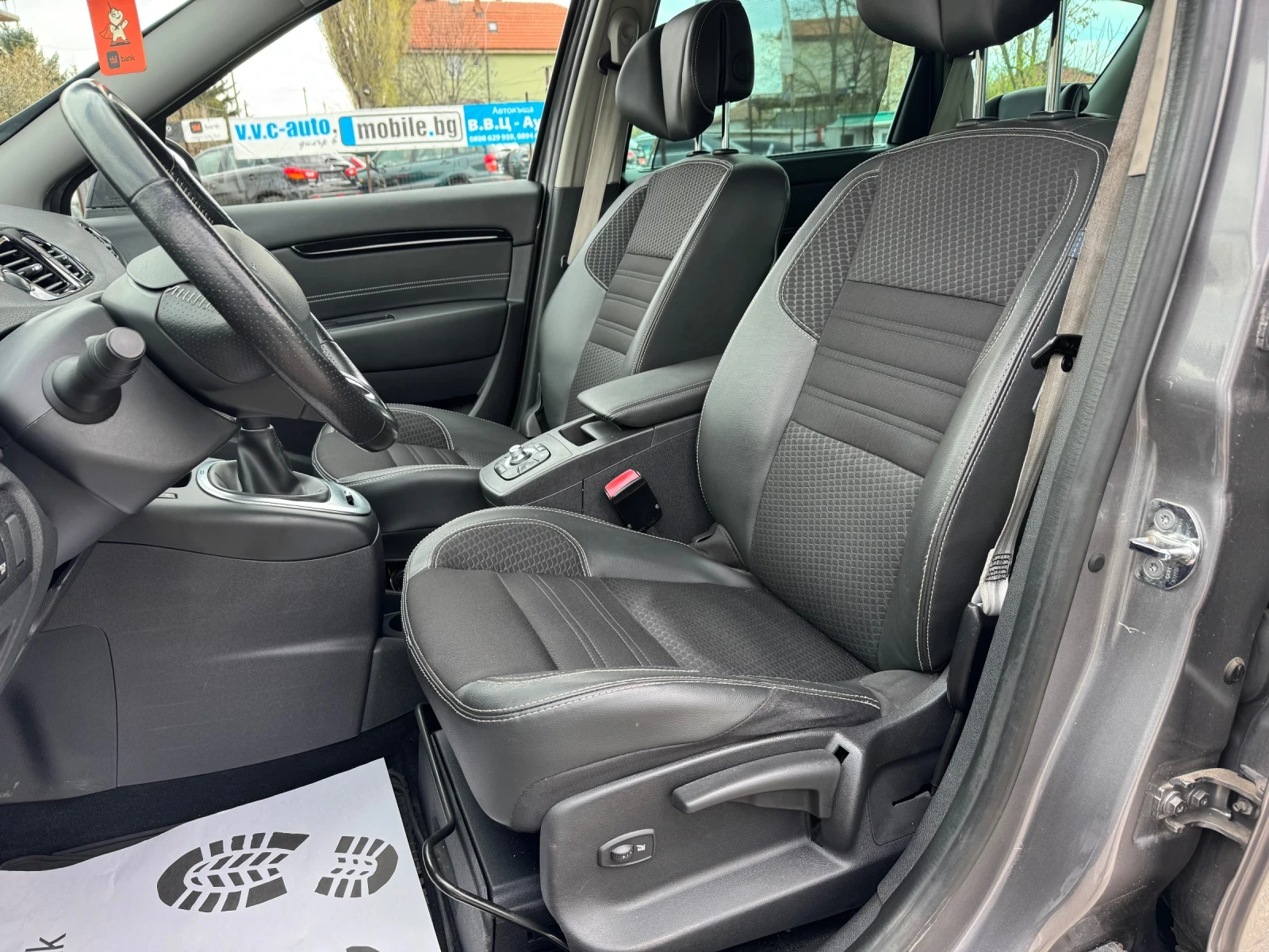 Renault Grand scenic 1.5DCi Автоматик - изображение 8