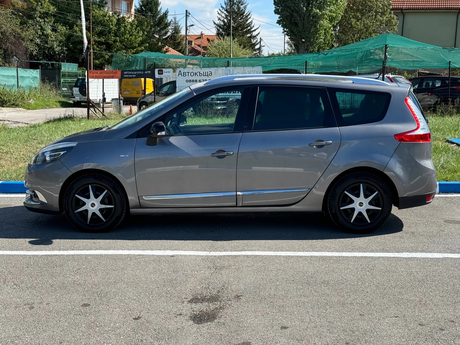 Renault Scenic 1.5DCi Автоматик - изображение 8