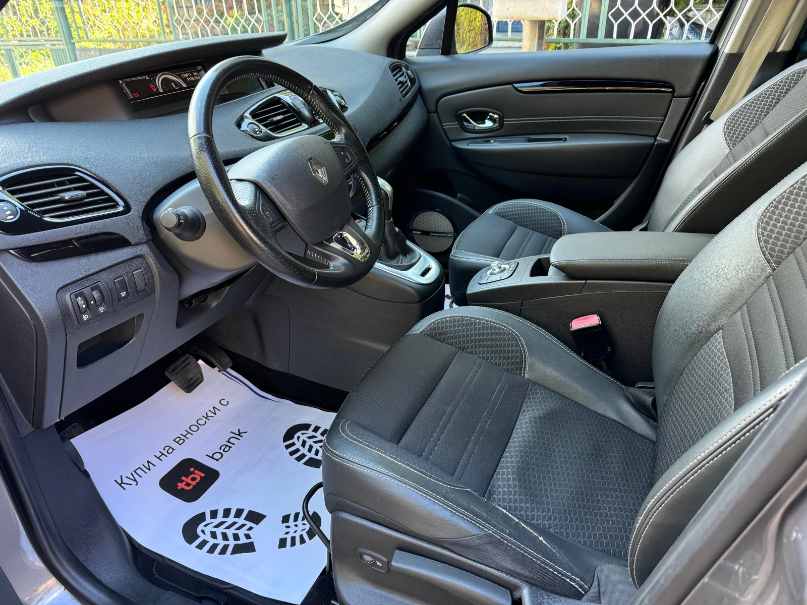 Renault Scenic 1.5DCi Автоматик - изображение 9