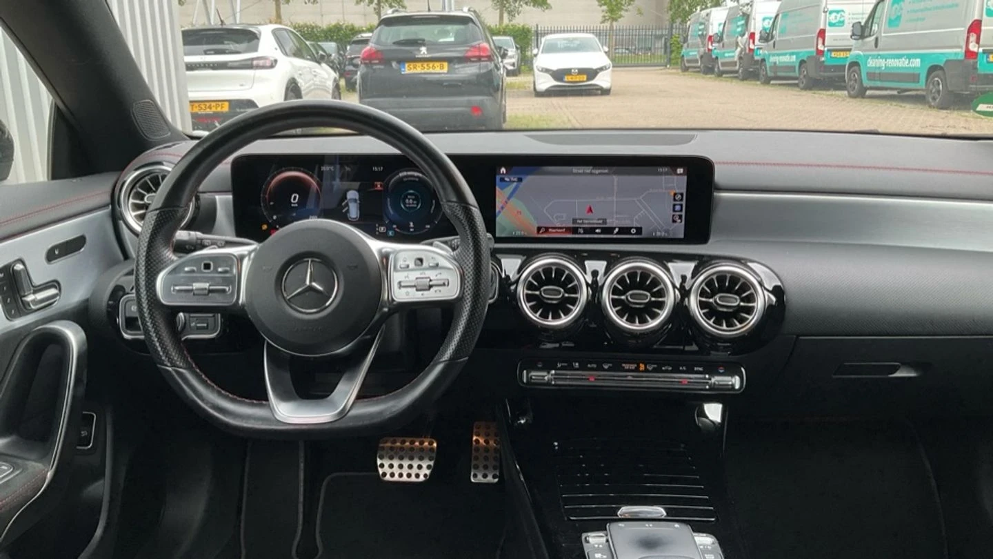 Mercedes-Benz CLA 180 2021 | 136 к.с. | Перфектно състояние - изображение 10