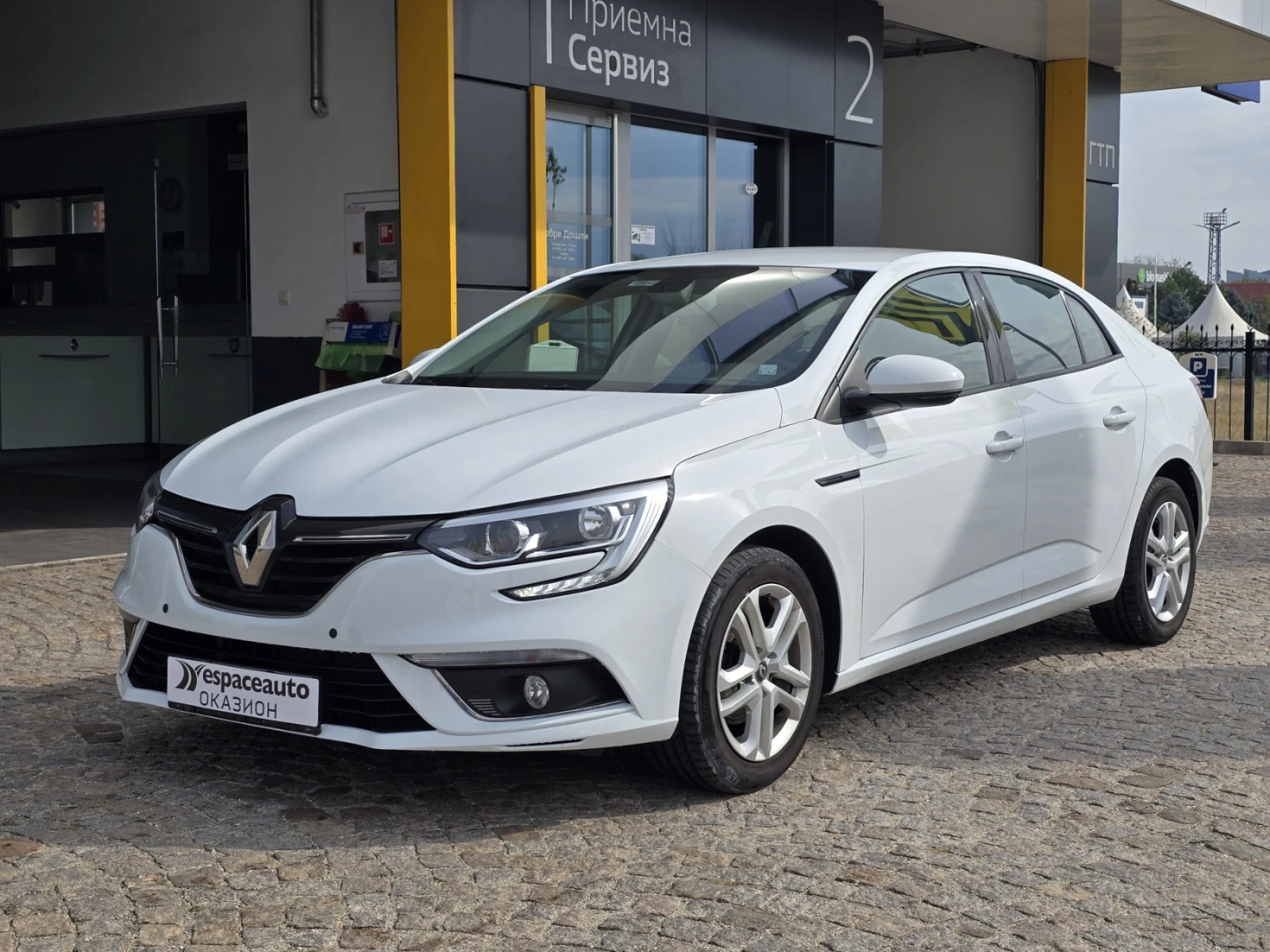 Renault Megane 1.3TCe 140 к.с./Life | Mobile.bg — изображение 1