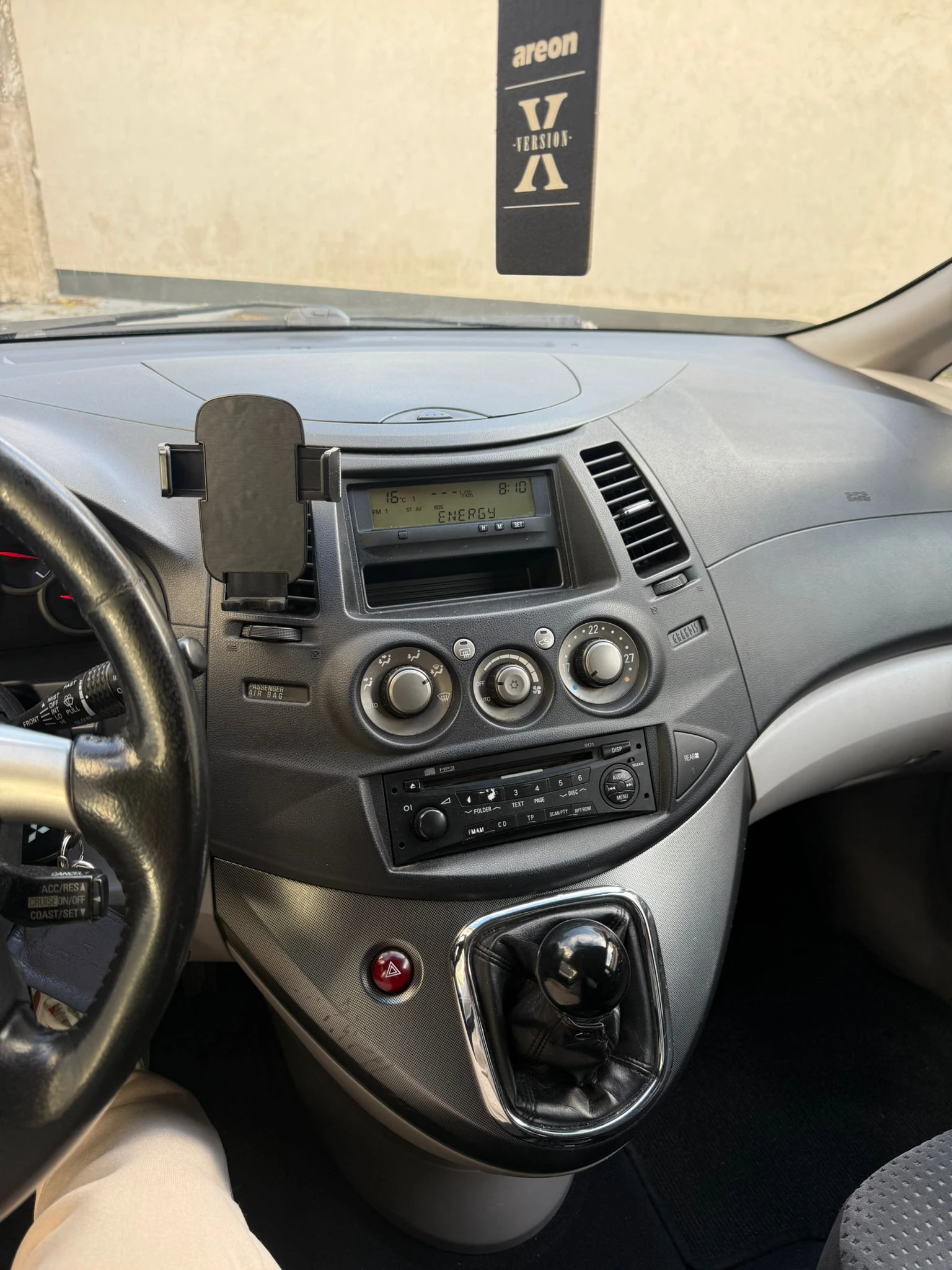 Mitsubishi Grandis  - изображение 9