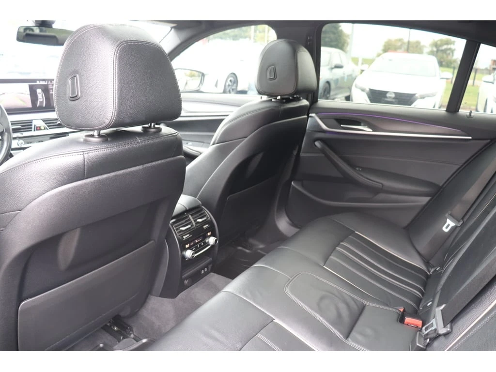 BMW 530 * xDrive * CARFAX * ���� �� �� | Mobile.bg � ����������� 17