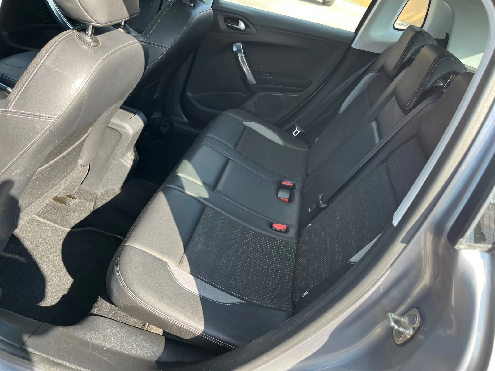 Peugeot 2008 1, 6 HDI ALLURE, снимка 9 - Автомобили и джипове - 53735329