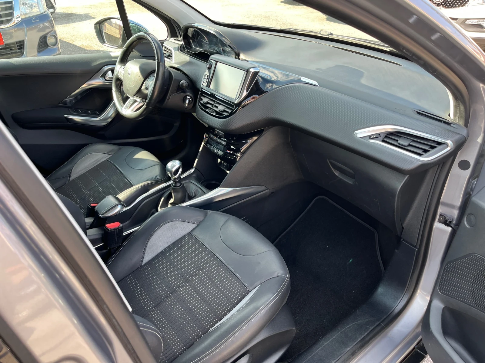 Peugeot 2008 1, 6 HDI ALLURE, снимка 7 - Автомобили и джипове - 53735329