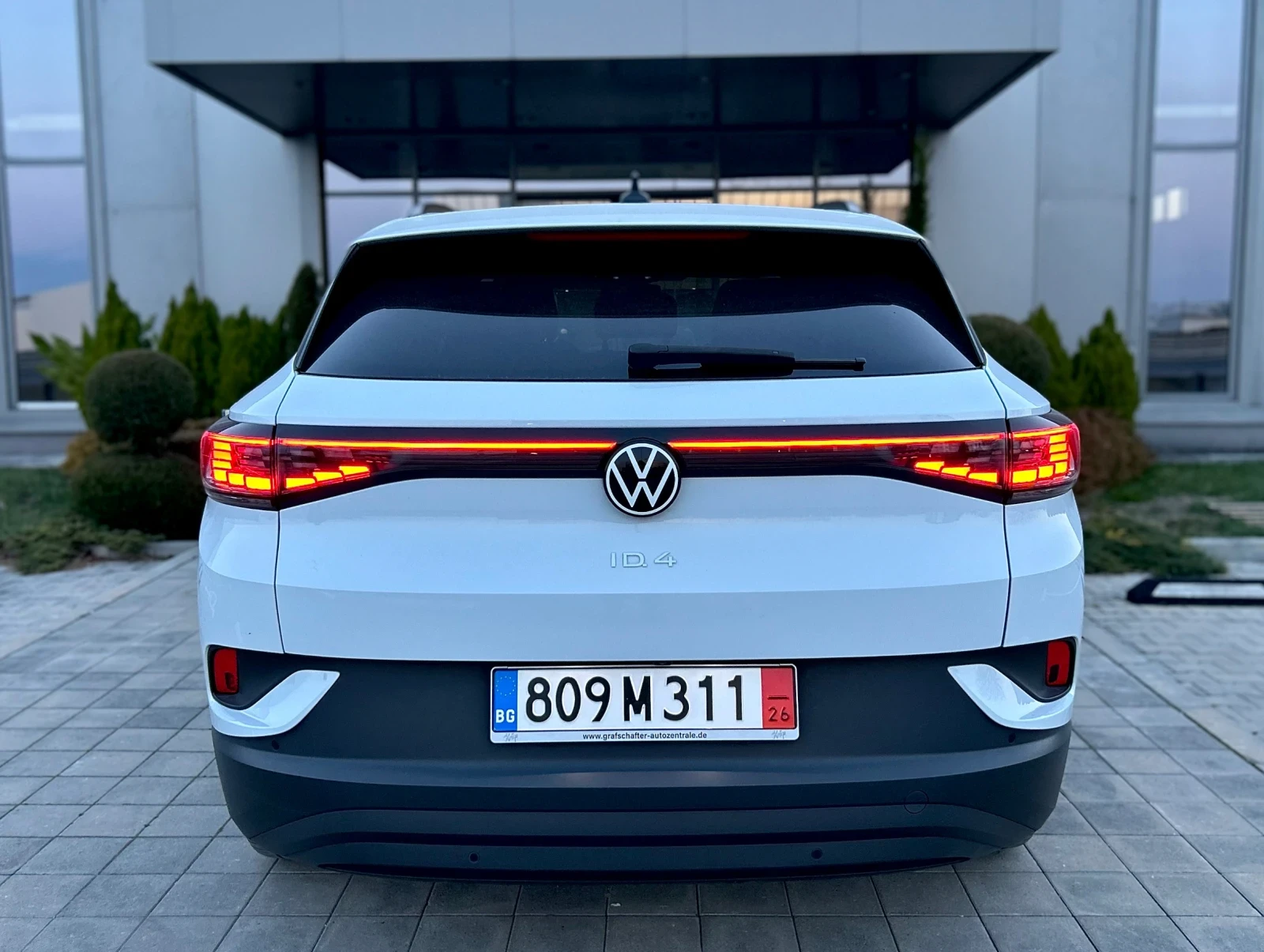 VW ID.4 PRO/82kWh/FULL/Гаранция, снимка 8 - Автомобили и джипове - 53866976