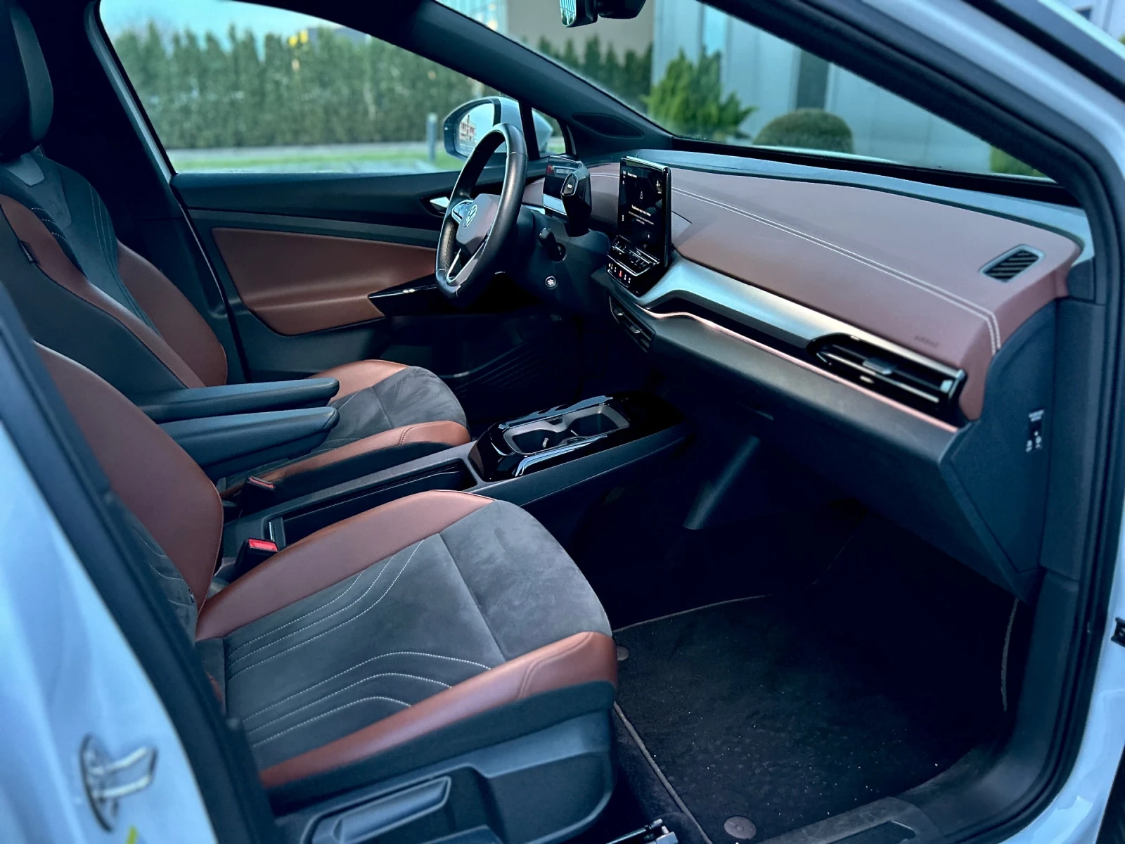 VW ID.4 PRO/82kWh/FULL/Гаранция, снимка 14 - Автомобили и джипове - 53866976