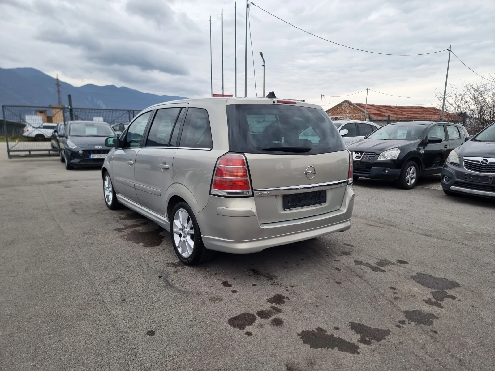 Opel Zafira 1.8I GAS FACE, снимка 5 - Автомобили и джипове - 53909221