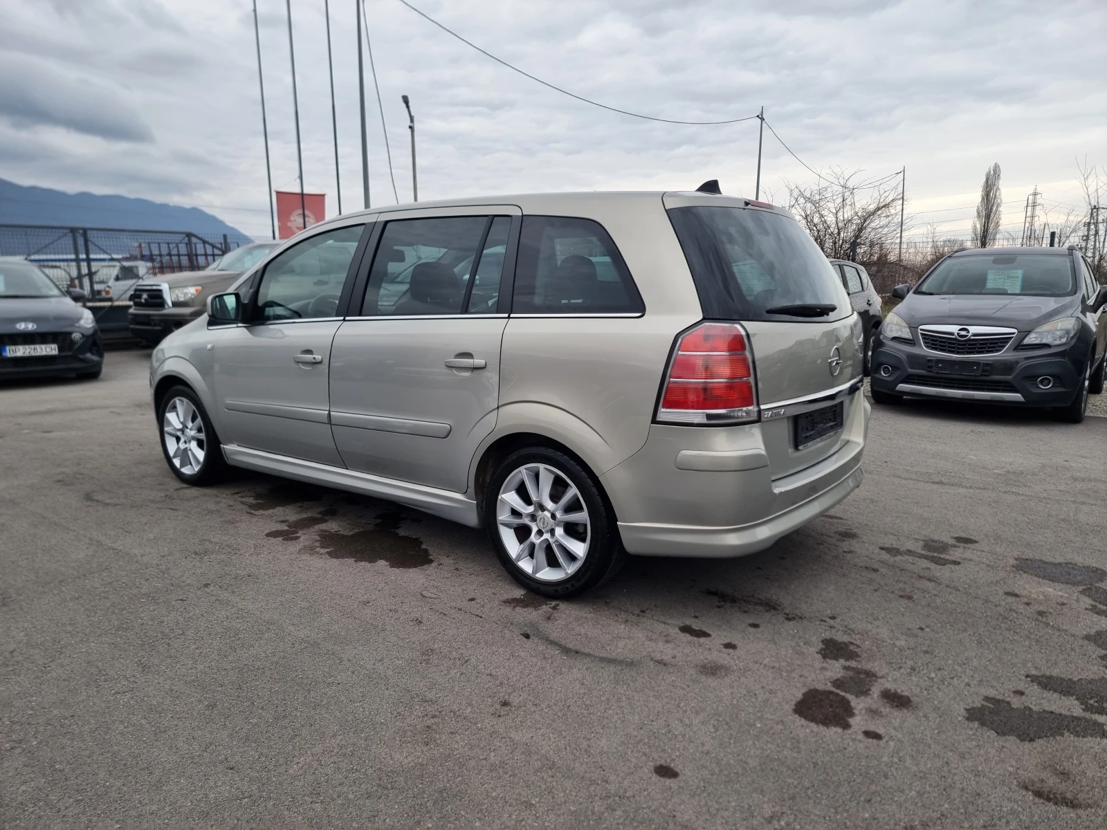 Opel Zafira 1.8I GAS FACE, снимка 4 - Автомобили и джипове - 53909221