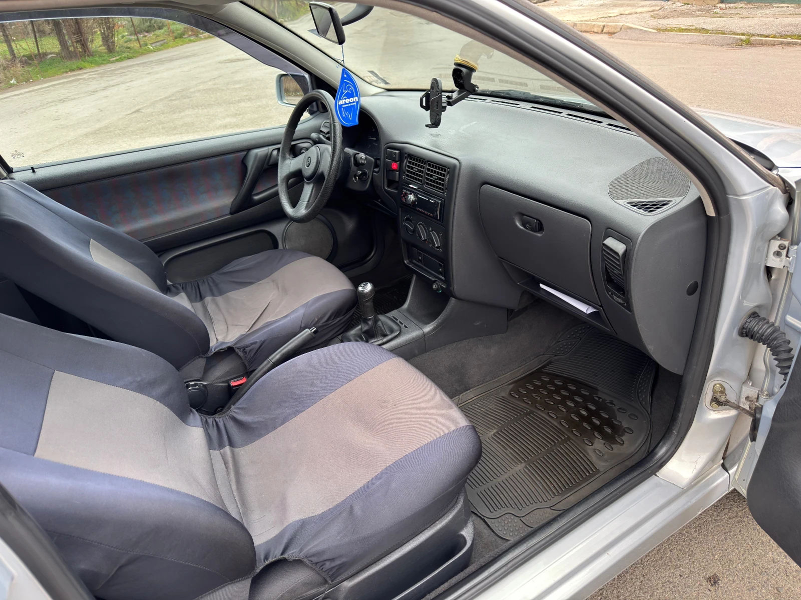 VW Polo 1.4, снимка 8 - Автомобили и джипове - 53915123