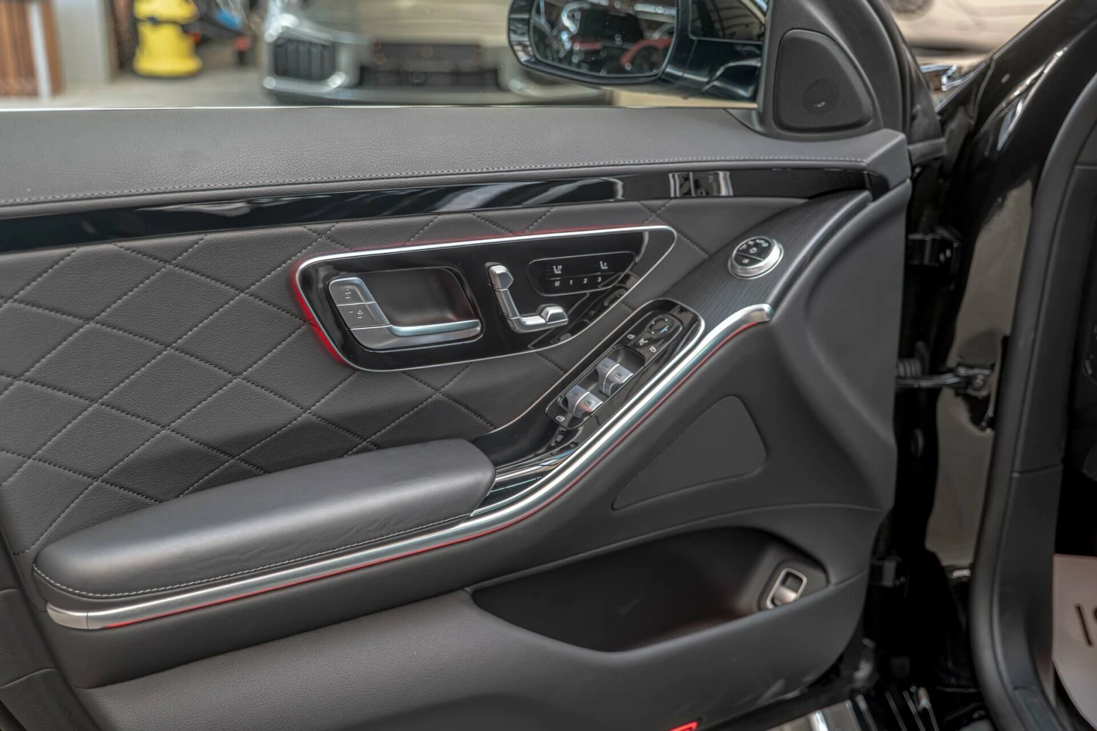 Mercedes-Benz S 450 AMG/4Matic/Ambient/Камера/MBUX/FullLed, снимка 8 - Автомобили и джипове - 53998757