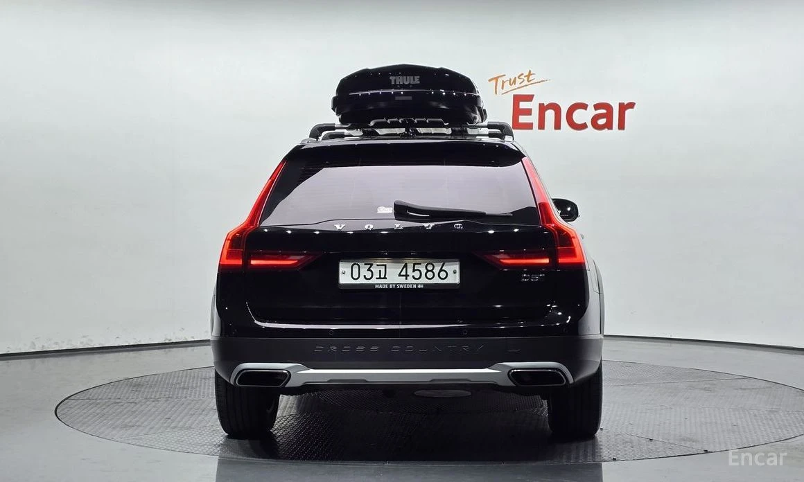 Volvo V90, снимка 4 - Автомобили и джипове - 54880134