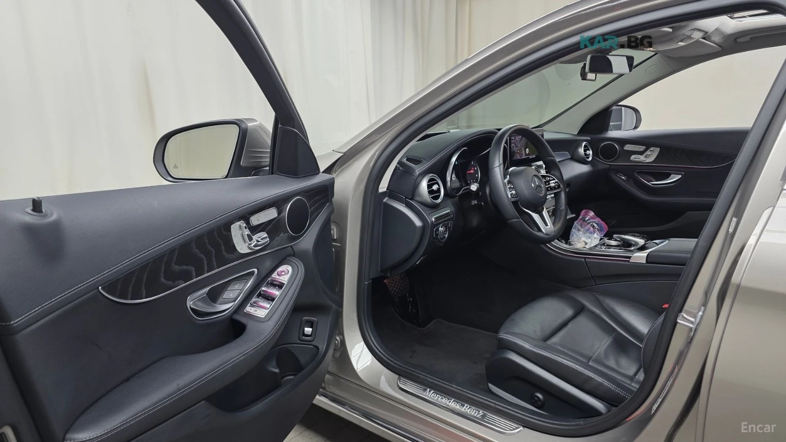 Mercedes-Benz C 220 4MATIC EXCLUSIVE* КОЖА* ПАНО* ОБДУХВ* 360, снимка 10 - Автомобили и джипове - 55029910