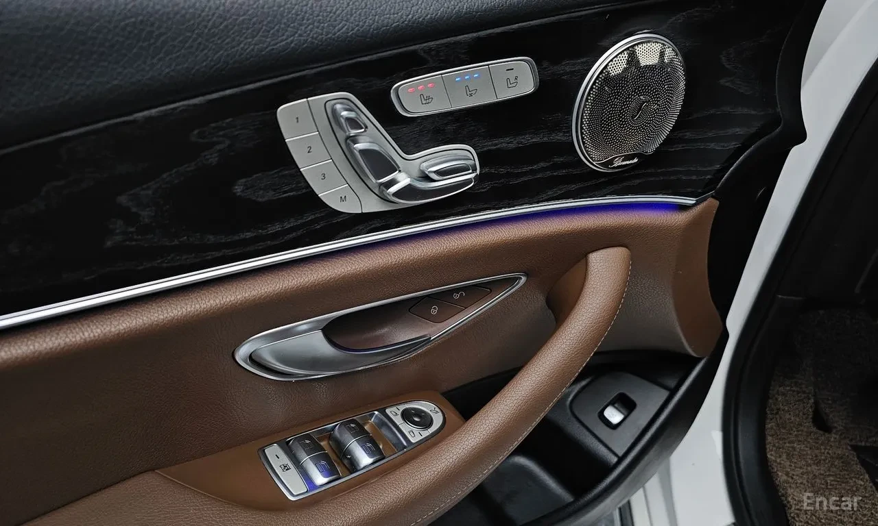 Mercedes-Benz E 300 4 Matic /DISTRONIC/360 CAM / ����� / HEAD UP/ PANO | Mobile.bg � ����������� 7