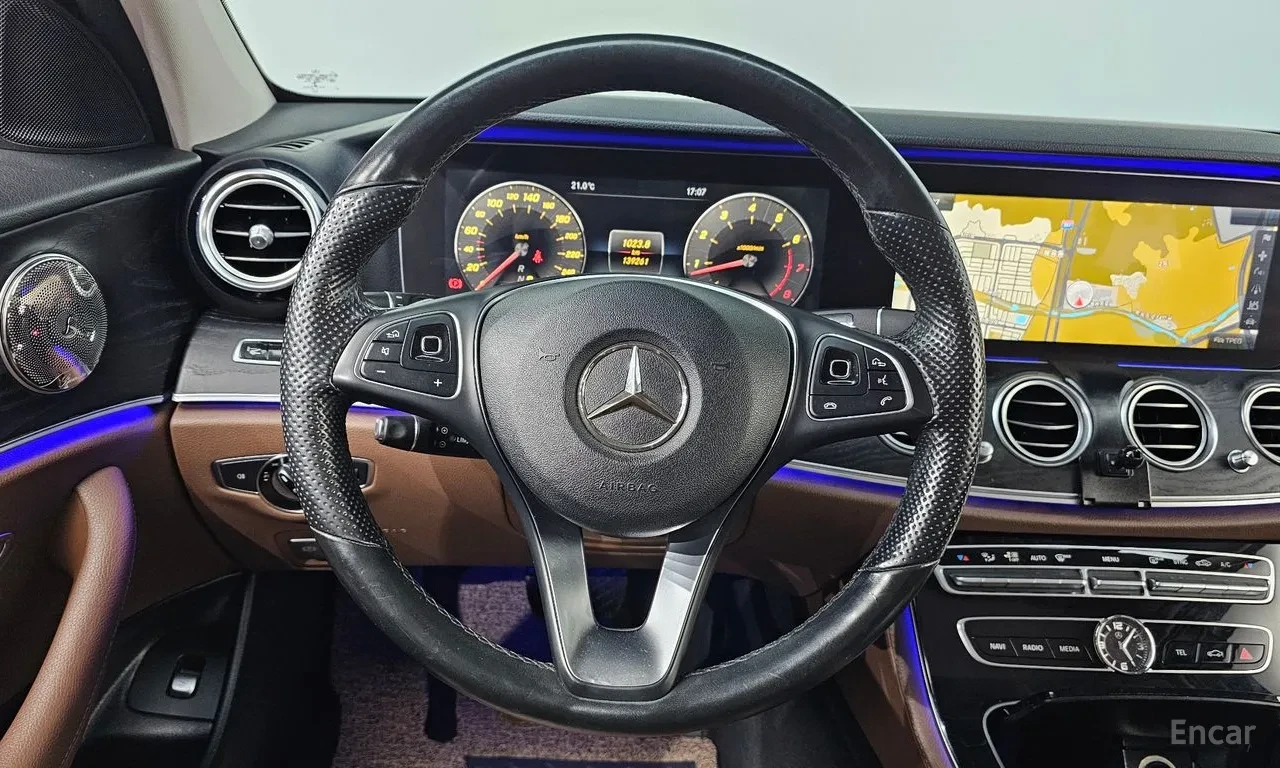 Mercedes-Benz E 300 4 Matic /DISTRONIC/360 CAM / ����� / HEAD UP/ PANO | Mobile.bg � ����������� 8