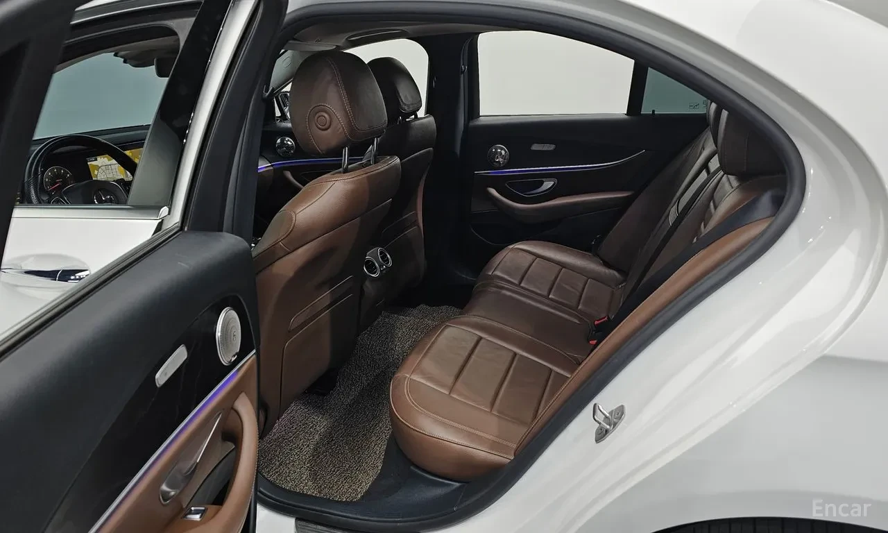 Mercedes-Benz E 300 4 Matic /DISTRONIC/360 CAM / ����� / HEAD UP/ PANO | Mobile.bg � ����������� 15