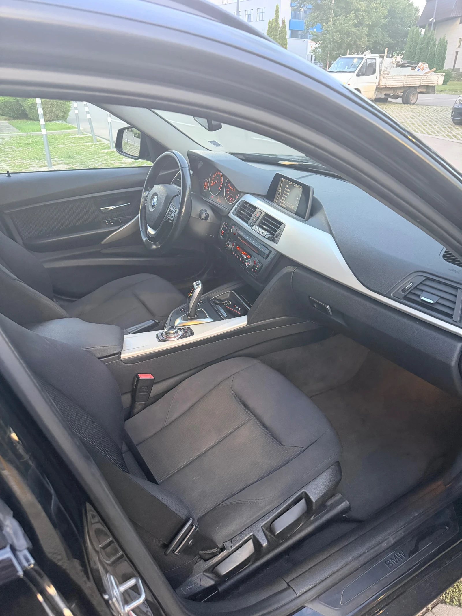 BMW 318, снимка 7 - Автомобили и джипове - 55335037