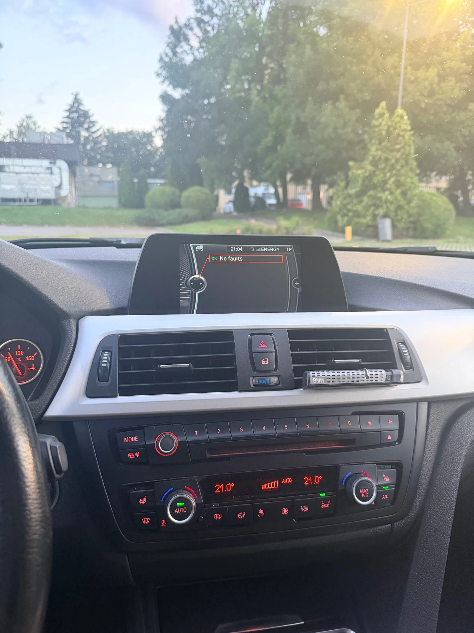 BMW 318, снимка 9 - Автомобили и джипове - 55335037