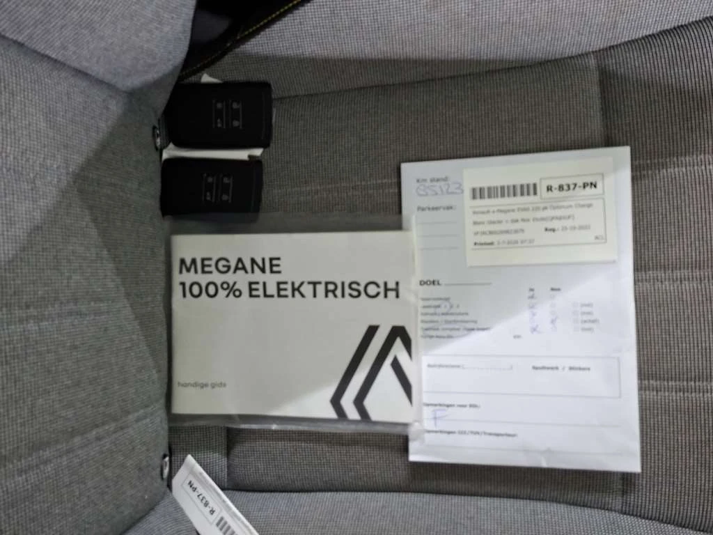 Renault Megane E-Tech Techno, снимка 10 - Автомобили и джипове - 55349764
