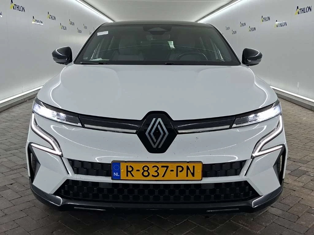 Renault Megane E-Tech Techno, снимка 15 - Автомобили и джипове - 55349764