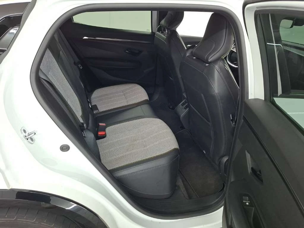 Renault Megane E-Tech Techno, снимка 5 - Автомобили и джипове - 55349764