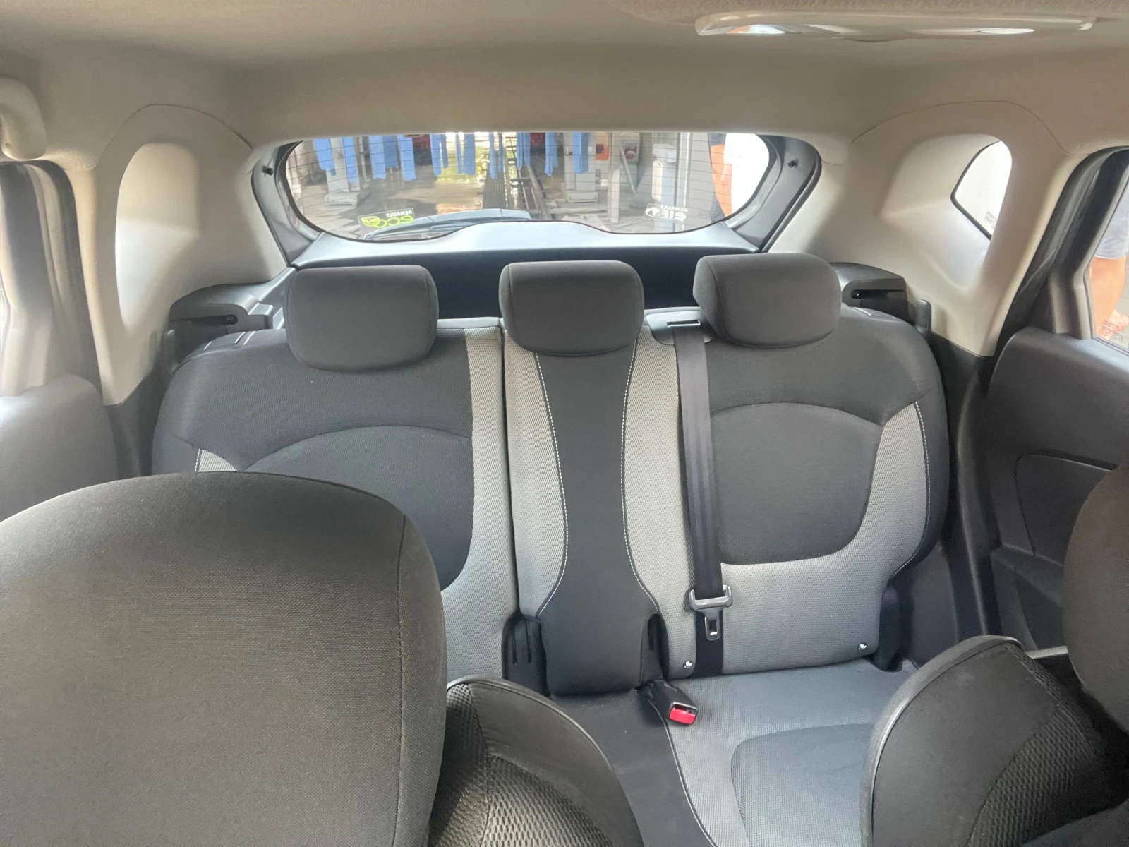 Renault Captur, снимка 11 - Автомобили и джипове - 55607179