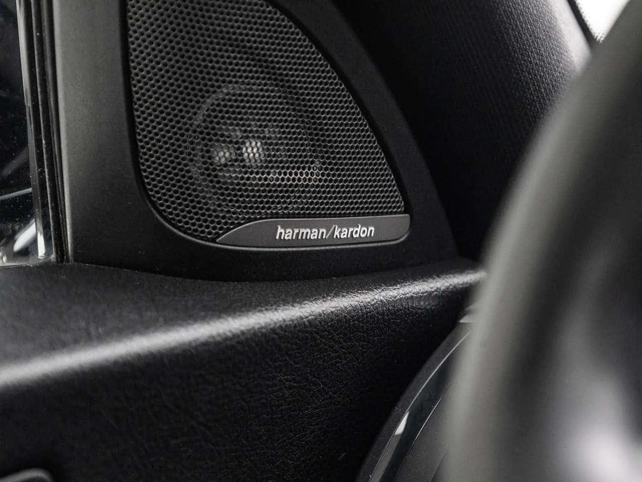 BMW 230 * i xDrive Premium Package Enhanced | M Sport, снимка 15 - Автомобили и джипове - 55723350