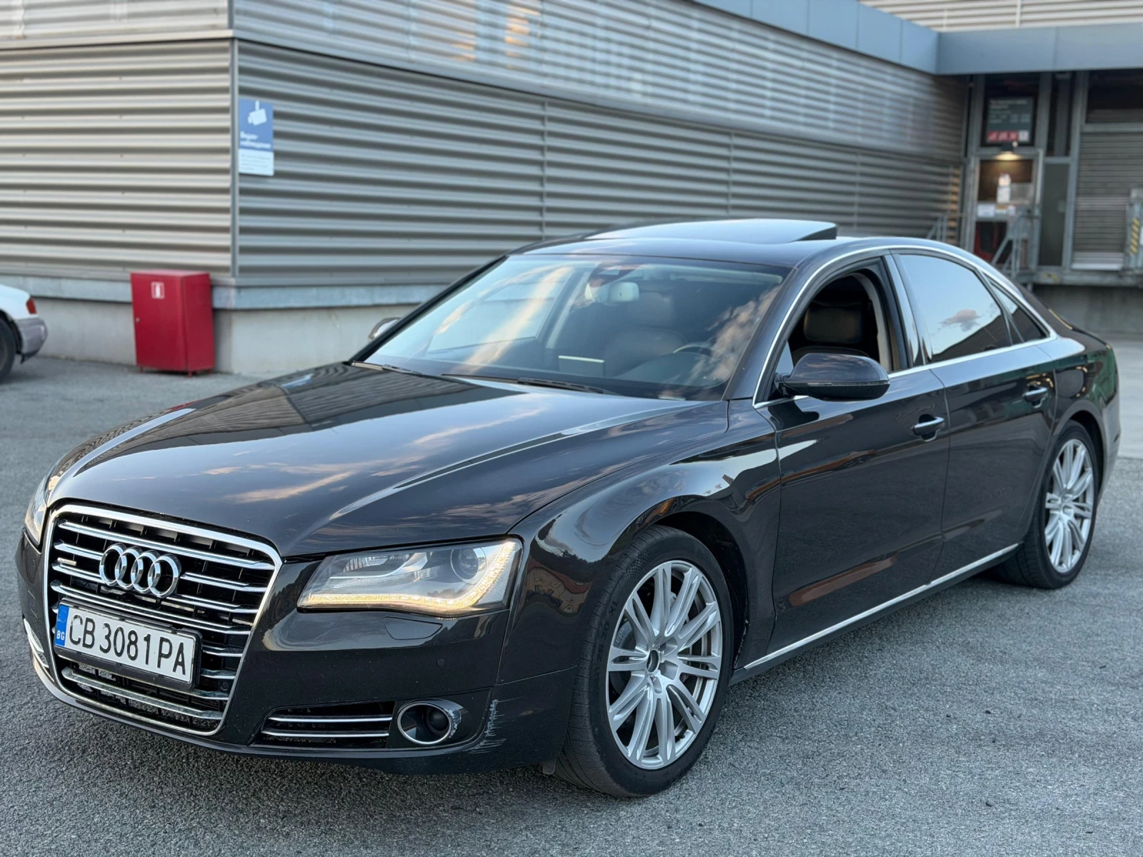 Audi A8, снимка 4 - Автомобили и джипове - 55954403