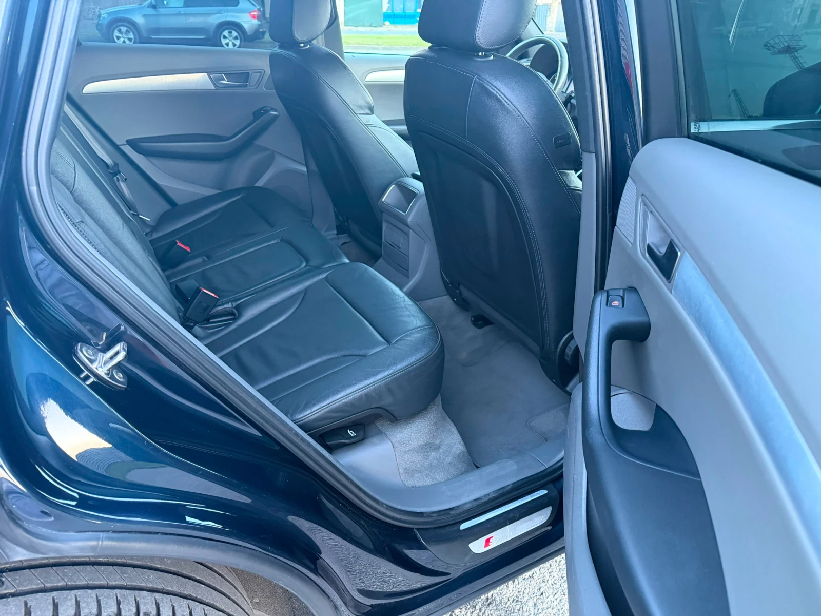Audi Q5, снимка 8 - Автомобили и джипове - 55954403